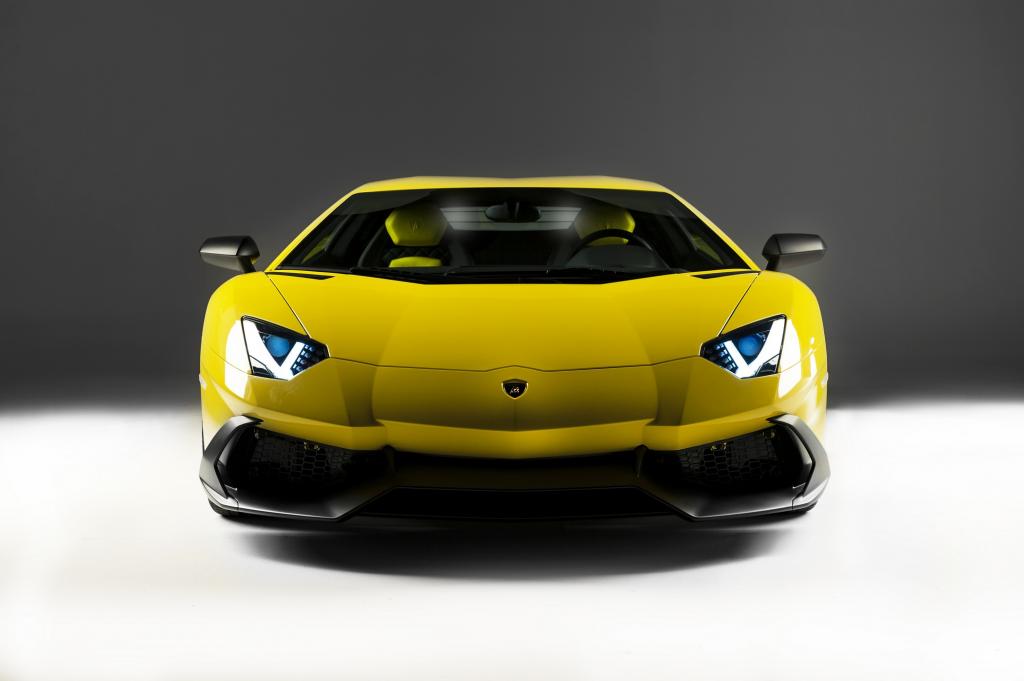 Automesse Shanghai 2013 - Luxus lockt