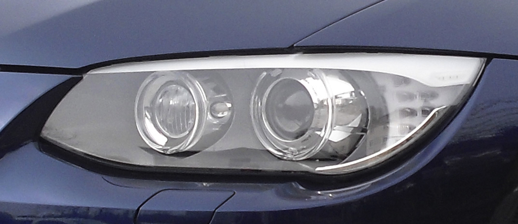 BMW 3er Coupé: Moderne Rundleuchten-Einheit vorn.