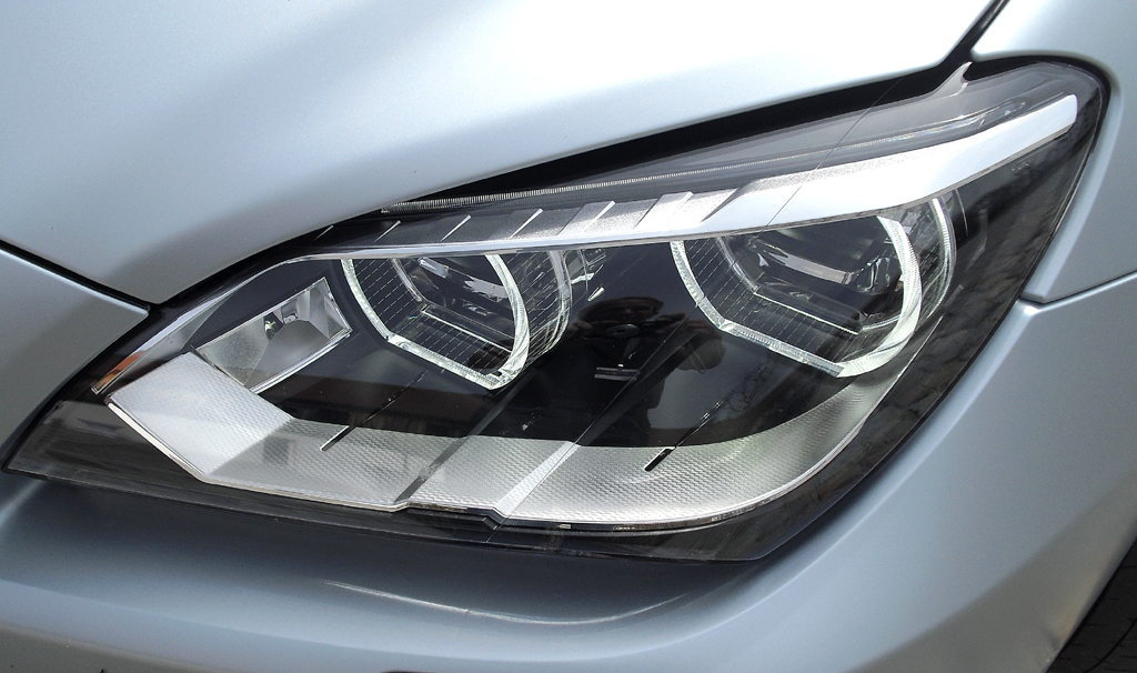 BMW M6 Gran Coupé: Moderne LED-Leuchteinheit vorn. 