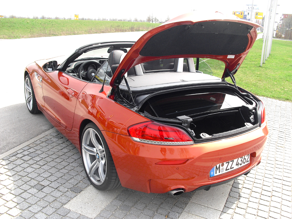 BMW Z4: Ins Gepäckabteil passen 180 bis 310 Liter hinein. 