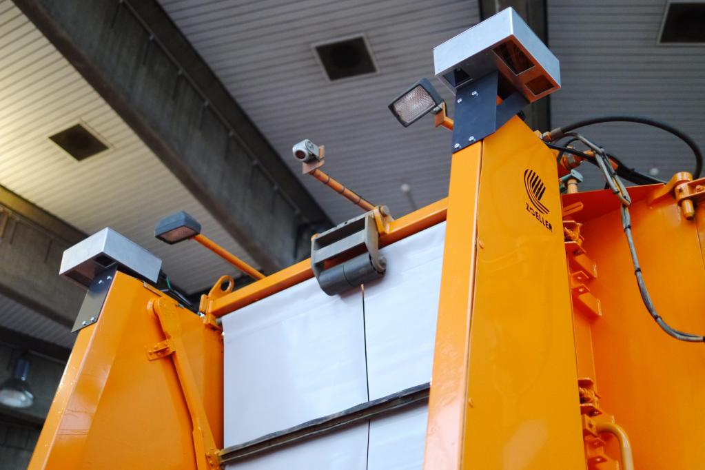 Bremssystem gegen Unfälle im toten Winkel