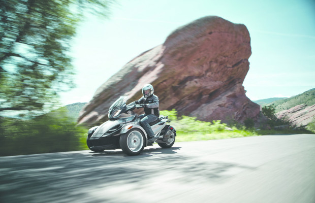 Can-Am Spyder jetzt auch als Sporttourer