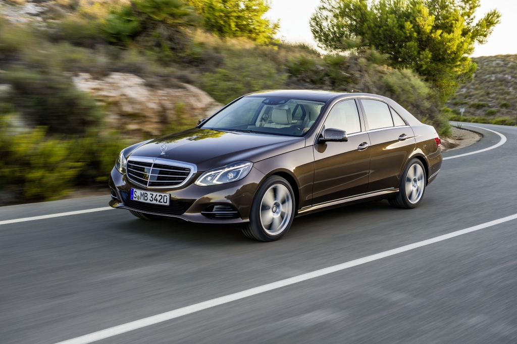 Erfolgreiche Markteinführung von Mercedes-Benz CLA und E-Klasse