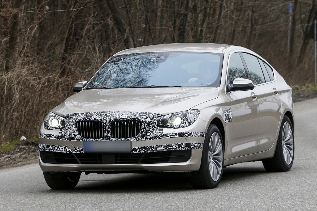 Erwischt: Erlkönig BMW 5er GT – Retusche am Raumschiff