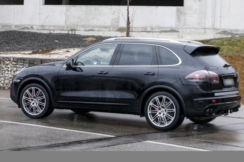 Erwischt: Erlkönig Porsche Cayenne Facelift – Wie der kleine Bruder