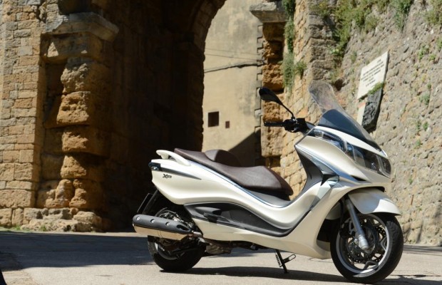 Fahrbericht Piaggio X10 350 Executive - Die goldene Mitte