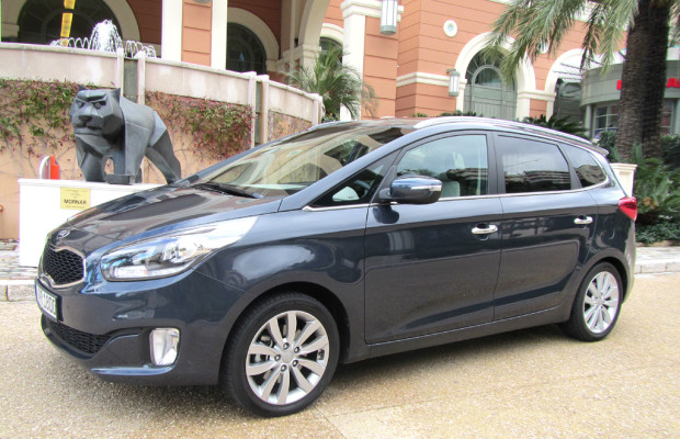 Flotter Kompaktvan: Kia kündigt neuen Carens für Anfang Mai an