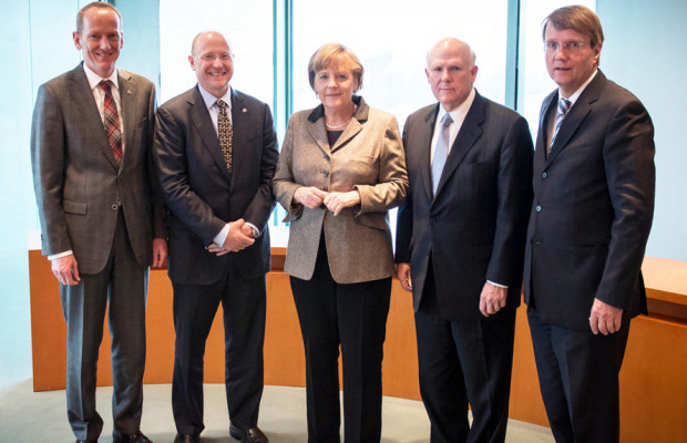 GM-Topmanagement bei Angela Merkel