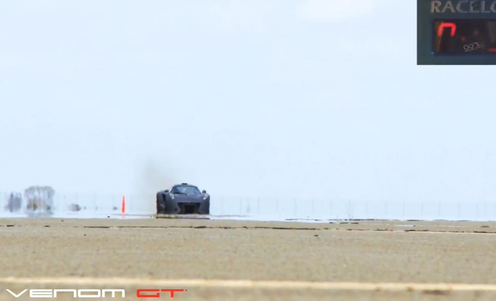 Hennessey Venom GT bricht 