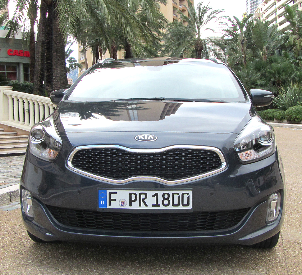 Kia Carens: Blick auf die Frontpartie 