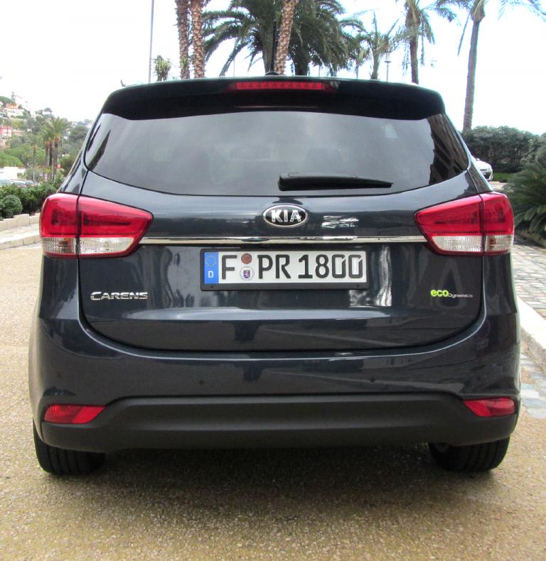 Kia Carens: Blick auf die Heckpartie. 