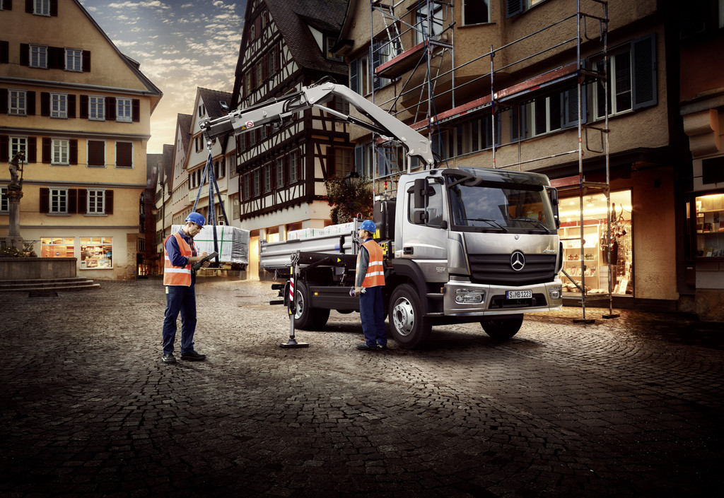 Mercedes-Benz Arocs und Atego feiern Premiere auf der Bauma
