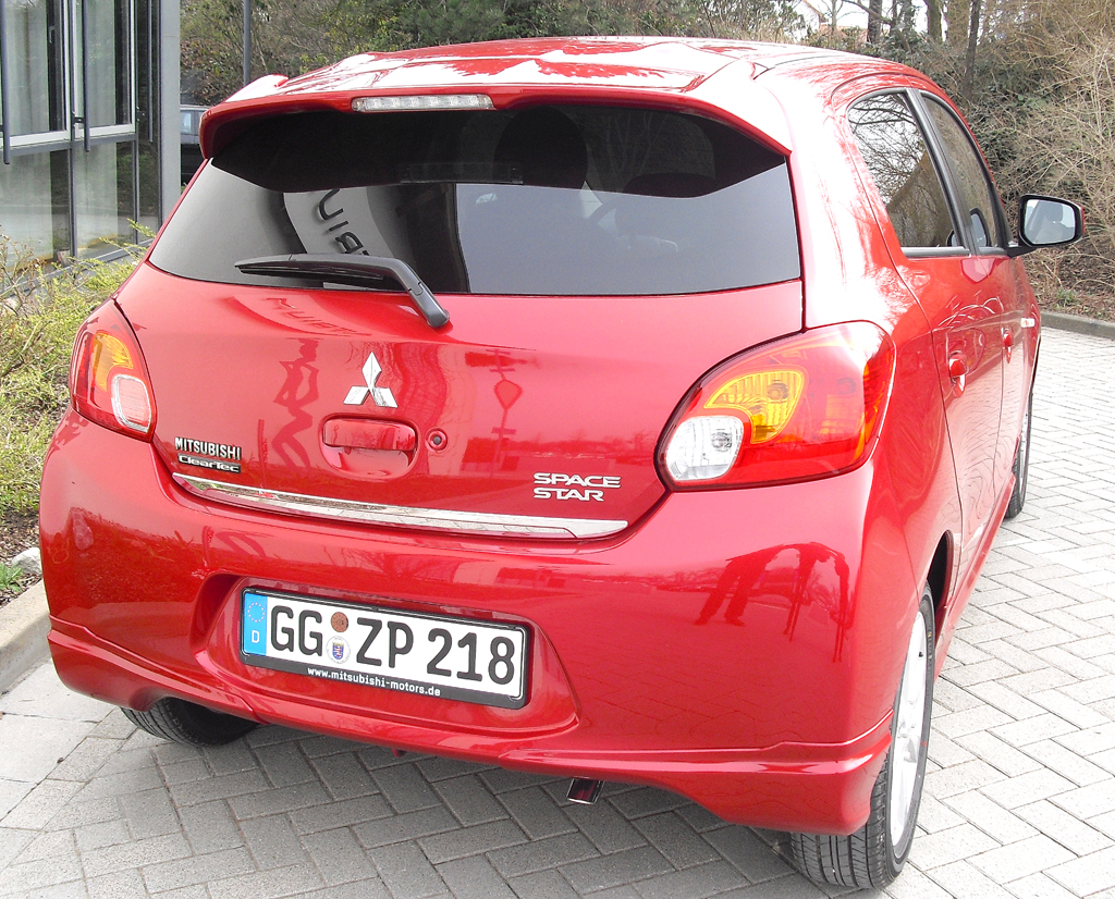 Mitsubishi Space Star: Blick auf die Heckpartie. 