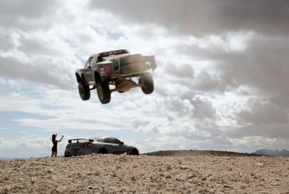 Nissan GT-R vs. Trophy Truck