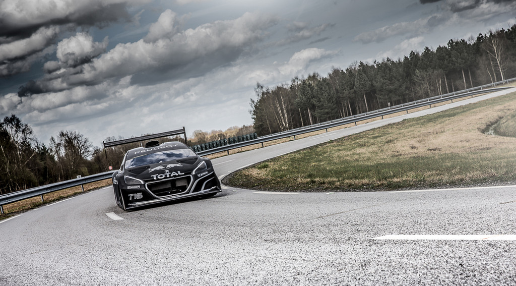 Peugeot 208 T16 Pikes Peak: Mit 875 PS zum Gipfel
