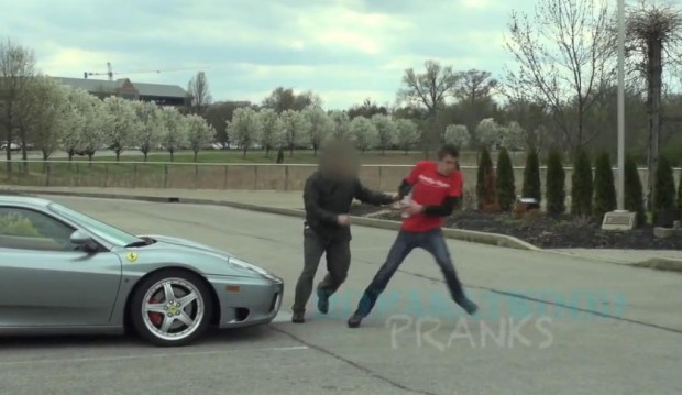 Prank: Besitzer von Ferrari 360 Modena kennt keinen Spaß