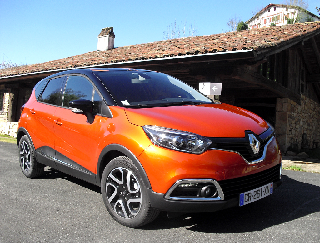Raus ins Leben: Renault kündigt neuen Captur für Anfang Juni an