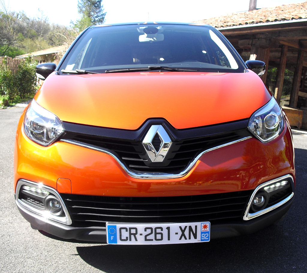 Renault Captur: Blick auf die Frontpartie. 