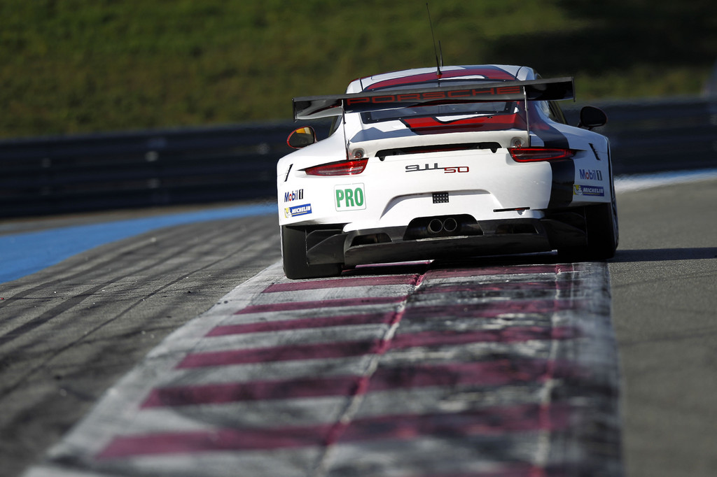 Rennpremiere des neuen Porsche 911 RSR