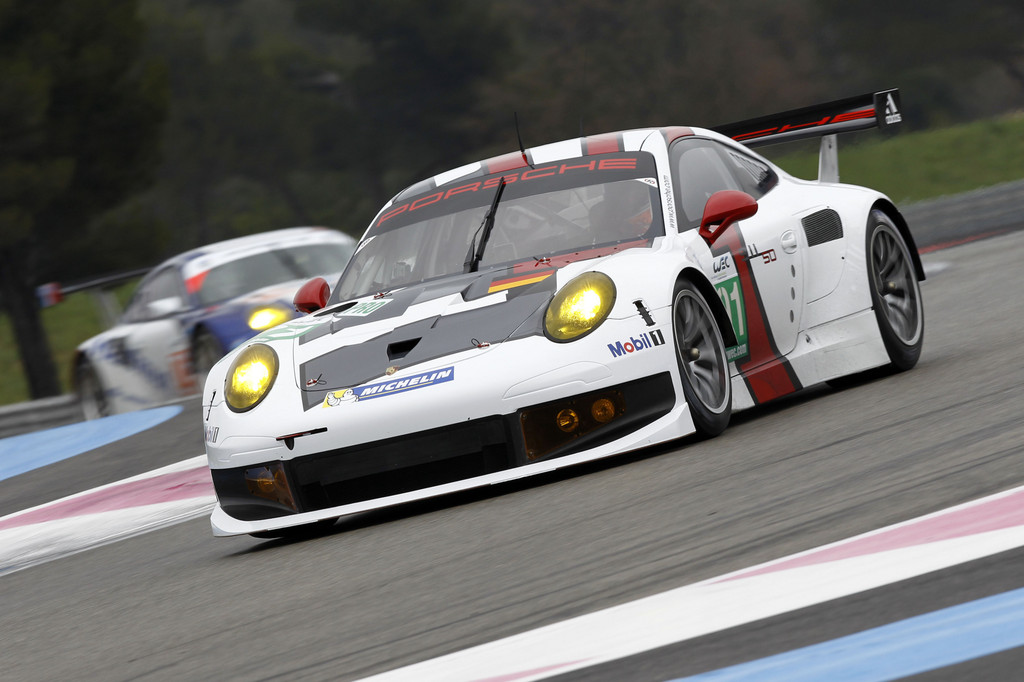 Rennpremiere des neuen Porsche 911 RSR