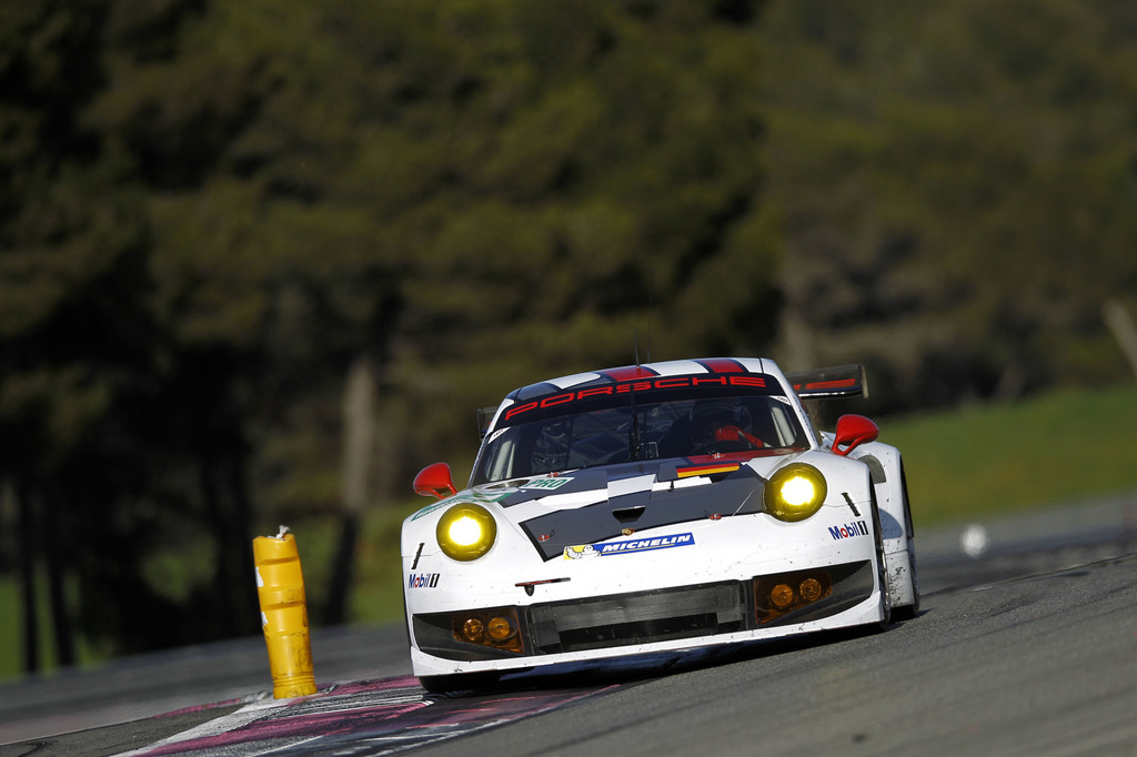 Rennpremiere des neuen Porsche 911 RSR