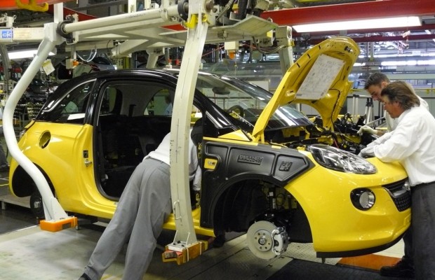 Schnelle Software-Entwicklung setzt Autobranche unter Druck