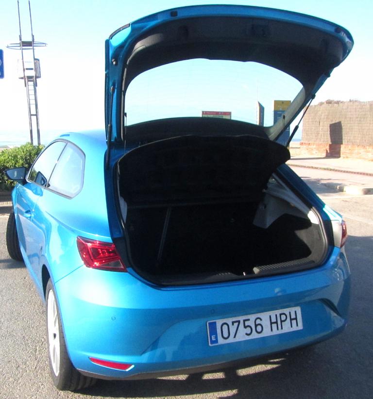 Seat León SC: Das Gepäckabteil des Dreitürers fasst wie beim Fünftürer 380 Liter. 