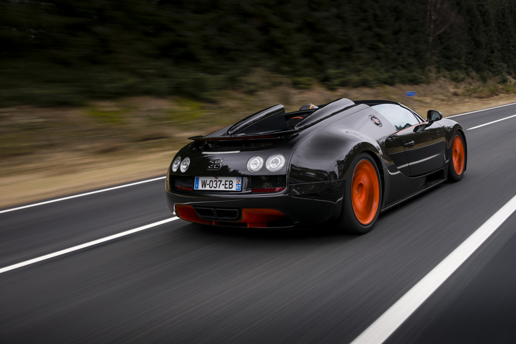Shanghai 2013: Bugatti zeigt Weltrekord-Veyron
