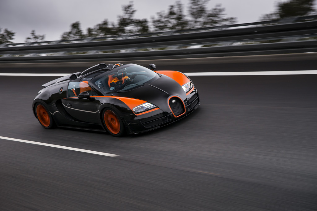Shanghai 2013: Bugatti zeigt Weltrekord-Veyron