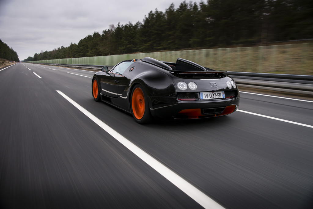 Shanghai 2013: Bugatti zeigt Weltrekord-Veyron