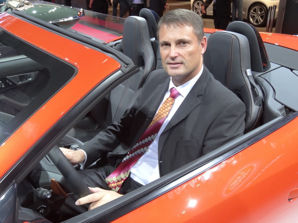 Shanghai 2013: F-Type soll auch die Chinesen reizen