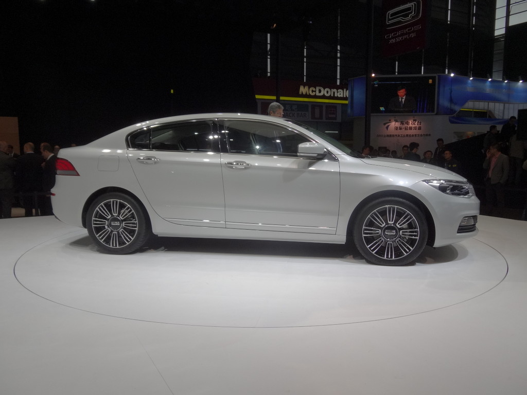 Shanghai 2013: Qoros 3 auch für Europa entwickelt