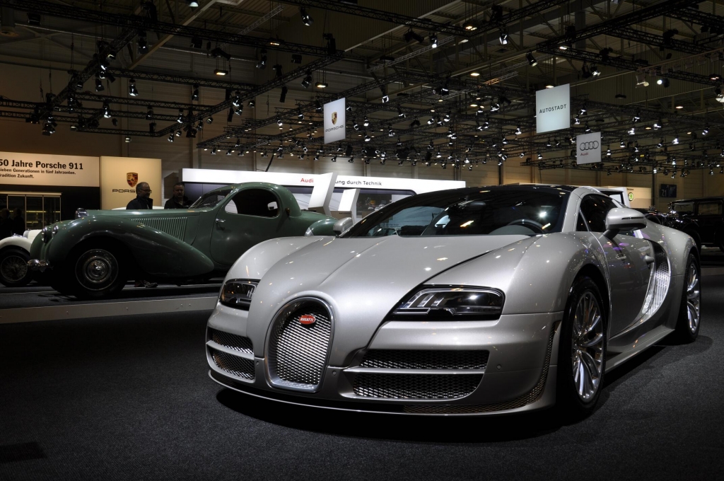 Techno Classica 2013: Deutschlandpremiere Alfa Romeo 4C auf der Classic- und Prestige-Automobile in Essen
