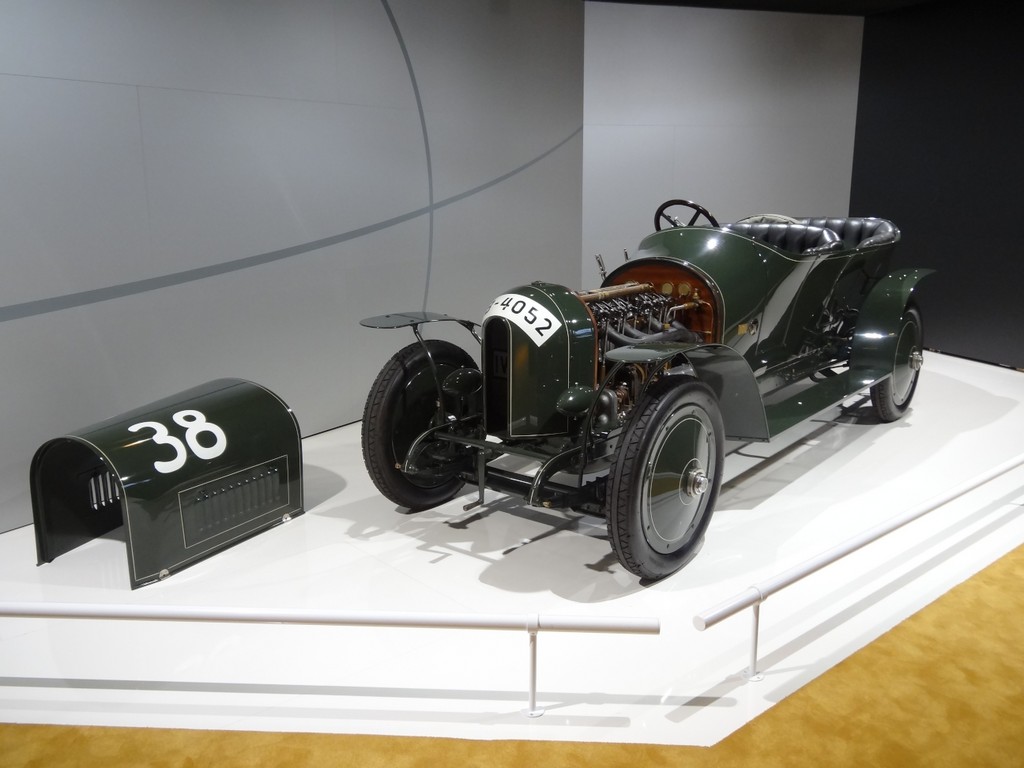 Techno Classica 2013: Volles Haus in Essen