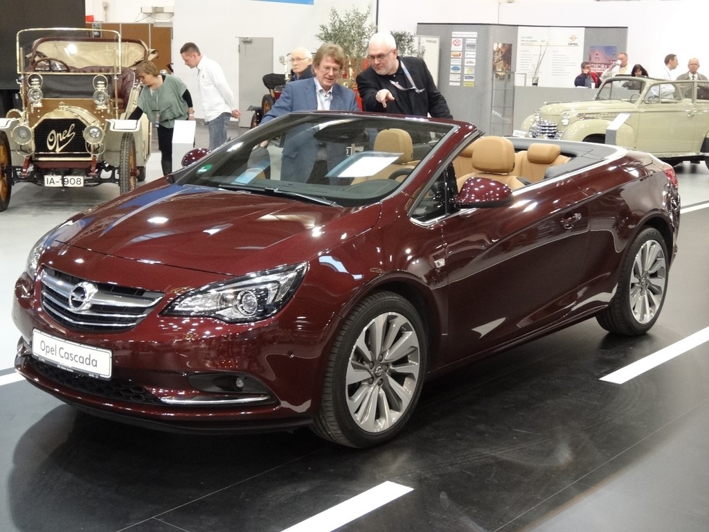Techno Classica 2013: Volles Haus in Essen