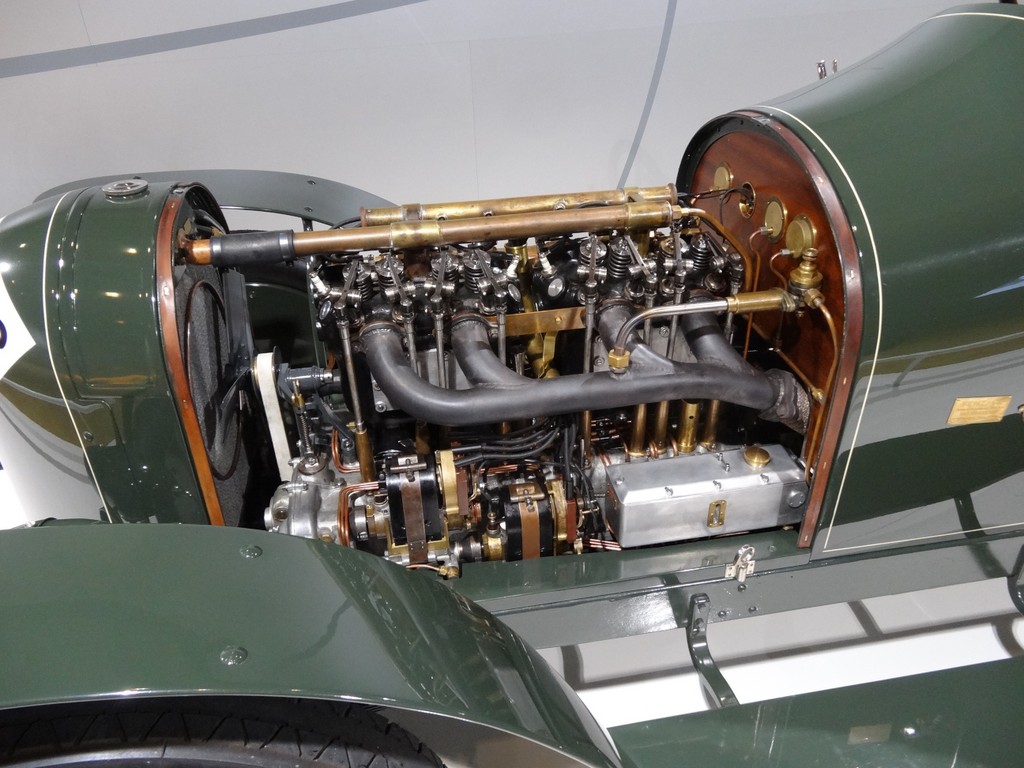 Techno Classica 2013: Volles Haus in Essen