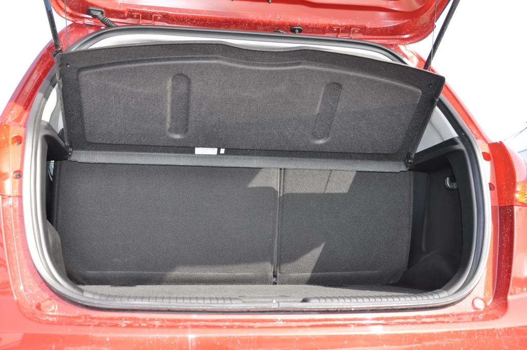 Test Kia Venga 1.4 CRDI Spirit: Minivan mit flexiblem Innenraum