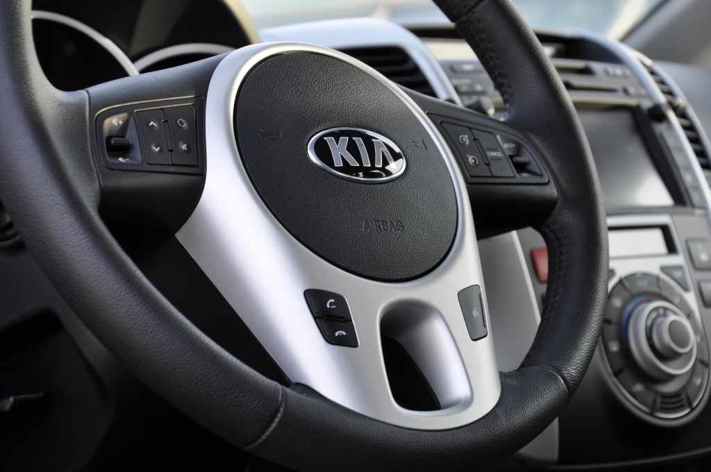 Test Kia Venga 1.4 CRDI Spirit: Minivan mit flexiblem Innenraum
