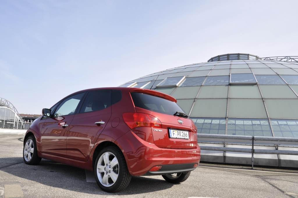 Test Kia Venga 1.4 CRDI Spirit: Minivan mit flexiblem Innenraum