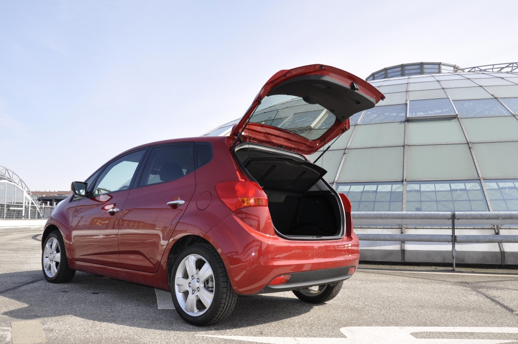 Test Kia Venga 1.4 CRDI Spirit: Minivan mit flexiblem Innenraum