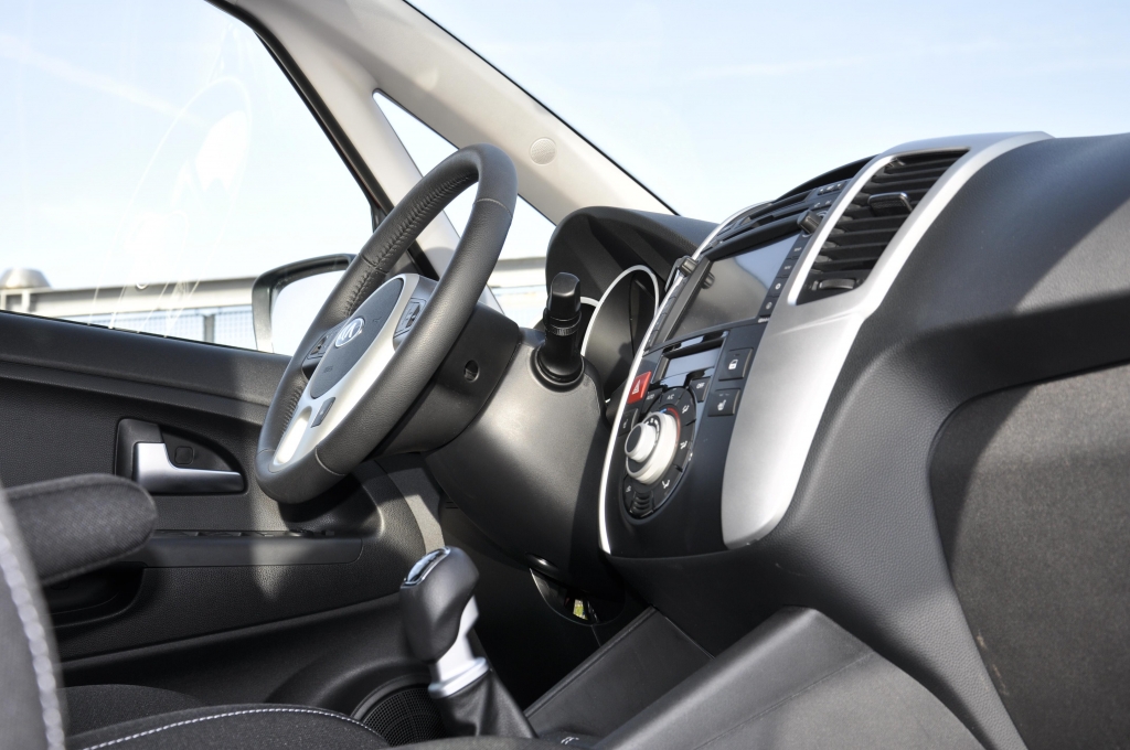 Test Kia Venga 1.4 CRDI Spirit: Minivan mit flexiblem Innenraum