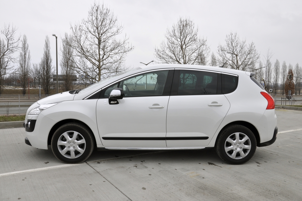Test Peugeot 3008 HYbrid4: Mega-Crossover mit Supersparpotential