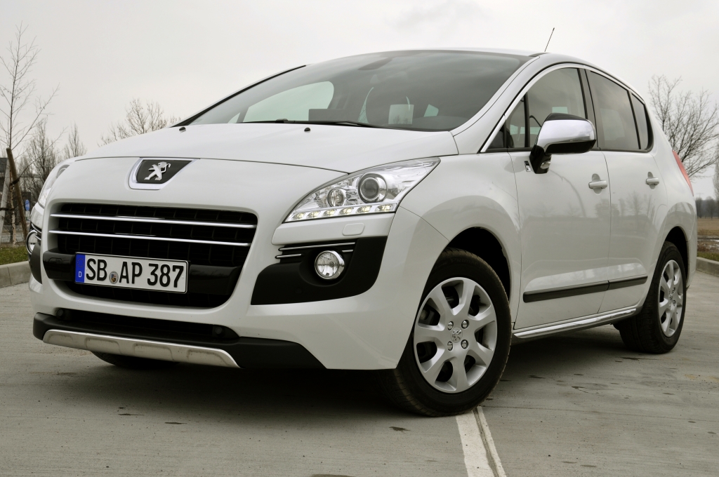 Test Peugeot 3008 HYbrid4: Mega-Crossover mit Supersparpotential