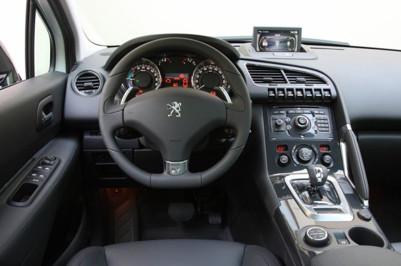 Test Peugeot 3008 HYbrid4: Mega-Crossover mit Supersparpotential