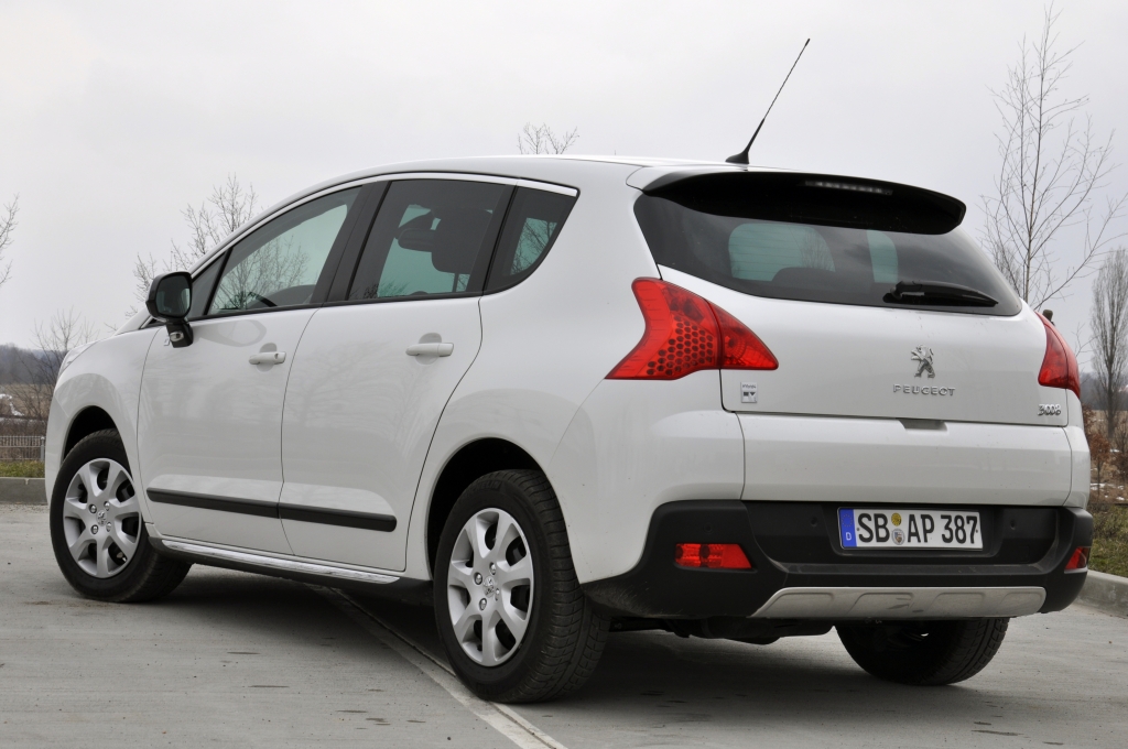 Test Peugeot 3008 HYbrid4: Mega-Crossover mit Supersparpotential