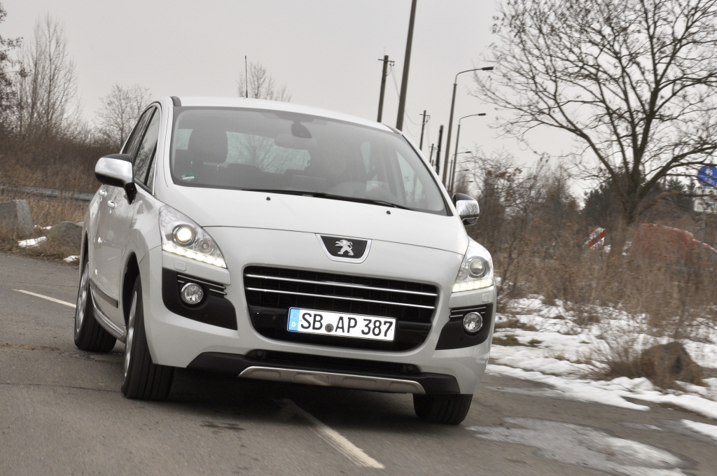 Test Peugeot 3008 HYbrid4: Mega-Crossover mit Supersparpotential