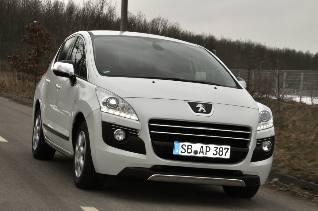 Test Peugeot 3008 HYbrid4: Mega-Crossover mit Supersparpotential