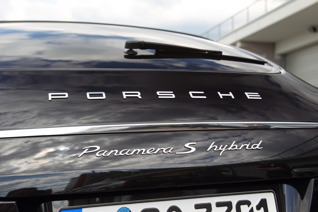 Test Porsche Panamera S Hybrid – Edel sei das Auto, hilfreich und gut.