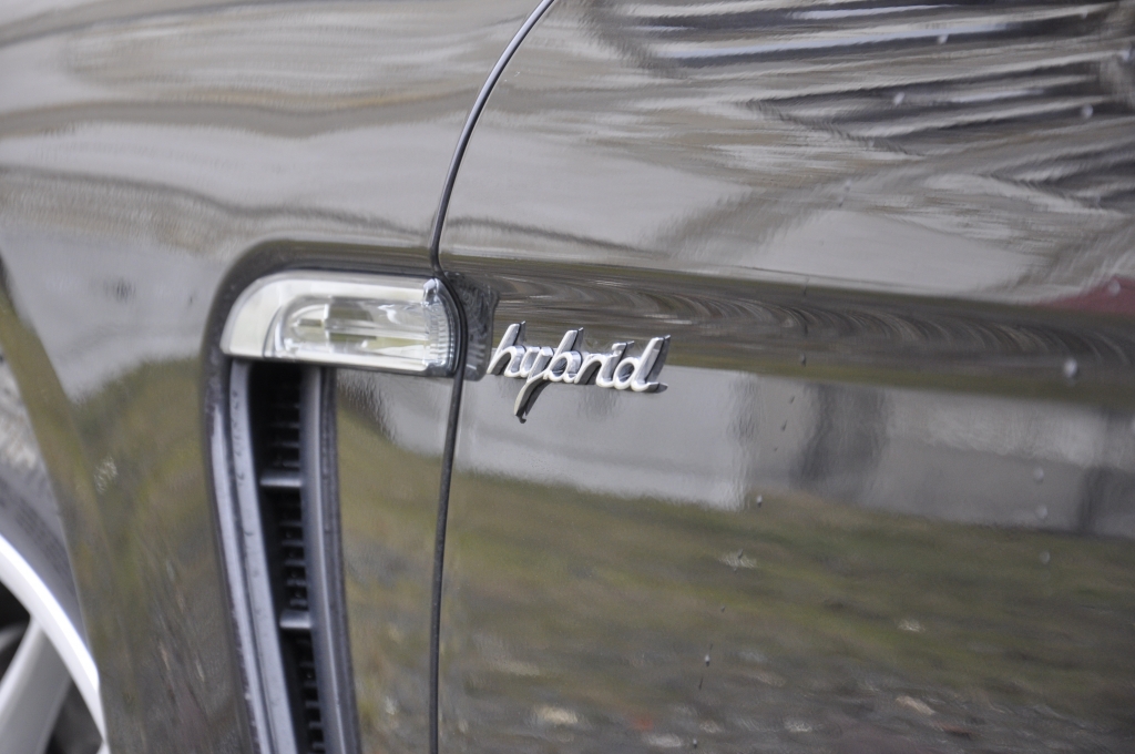 Test Porsche Panamera S Hybrid – Edel sei das Auto, hilfreich und gut.