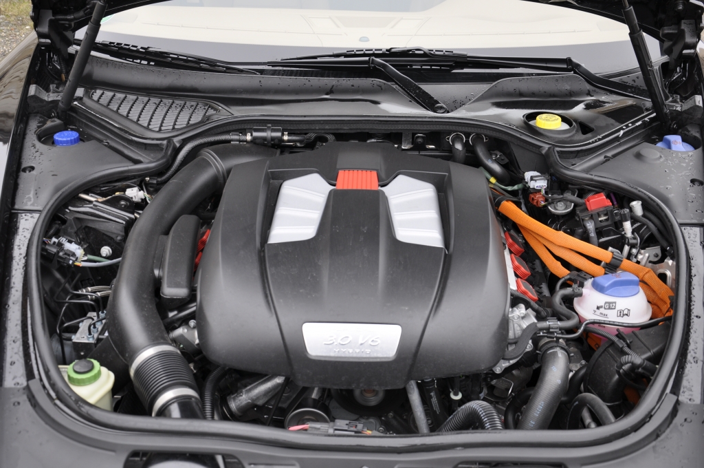 Test Porsche Panamera S Hybrid – Edel sei das Auto, hilfreich und gut.